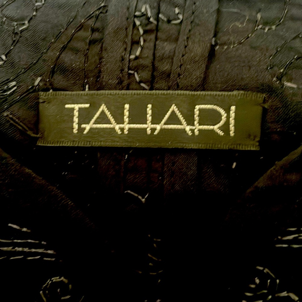 NWOT- TAHARI Jacket Summertime